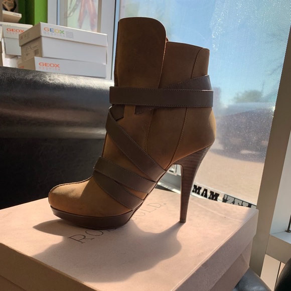 Brown leather women’s ankle boots - Picture 2 of 4